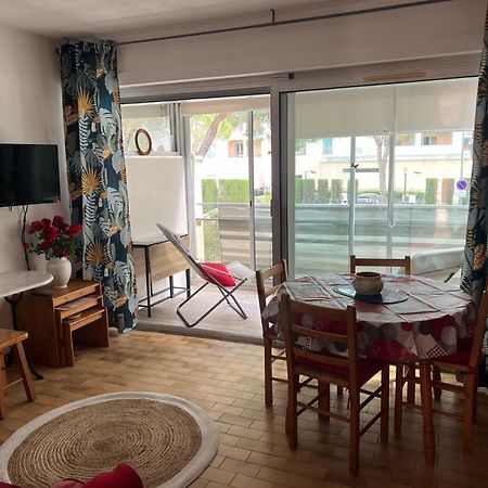 T2 Avec Veranda Et Piscine A Mandelieu La Napoule Exterior photo